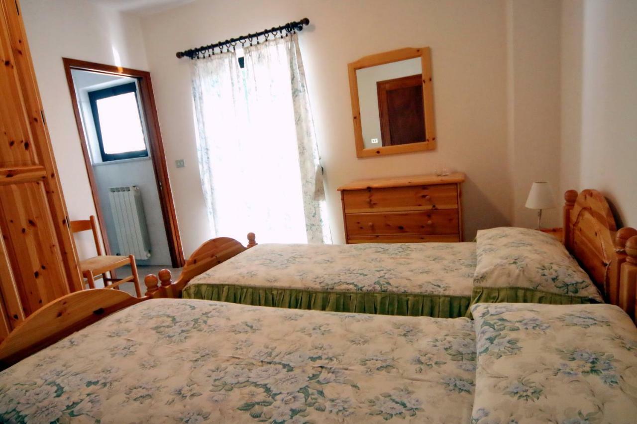 Albergo Ristorante Centro Vico Canavese エクステリア 写真