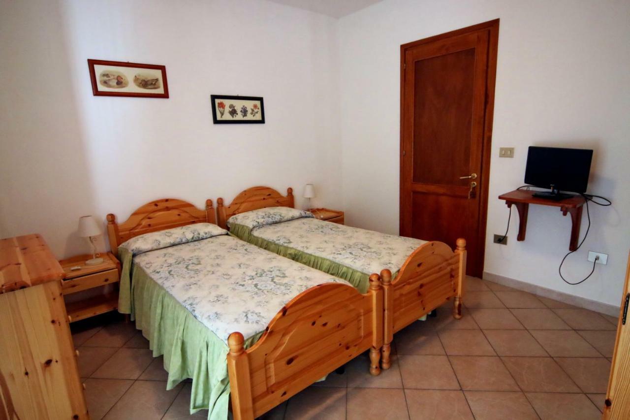 Albergo Ristorante Centro Vico Canavese エクステリア 写真