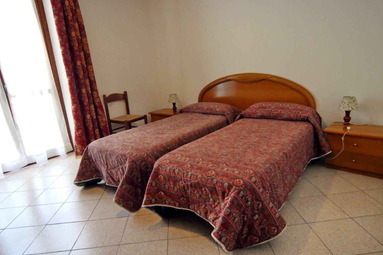 Albergo Ristorante Centro Vico Canavese エクステリア 写真